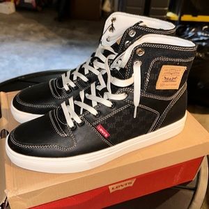 Brand New Levi’s Men’s Boots